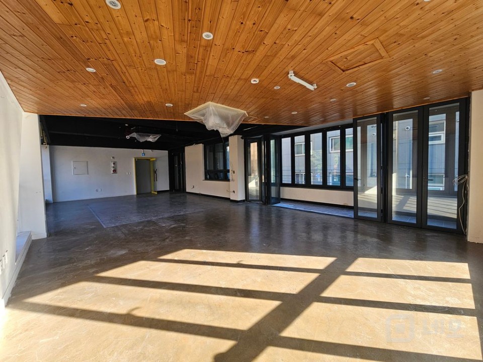 2층 사무실 전체사용 현재공실 매물의 5번째 사진