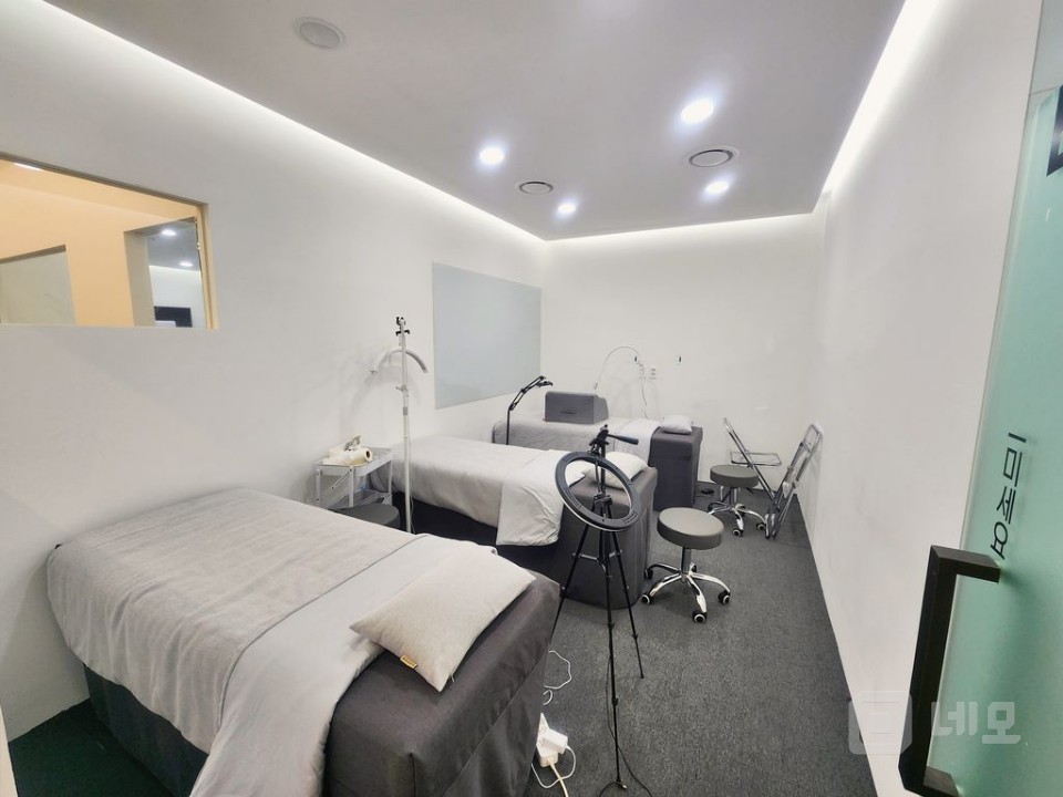 신사역 2분 인테리어 A급 뷰티샵 매물의 4번째 사진