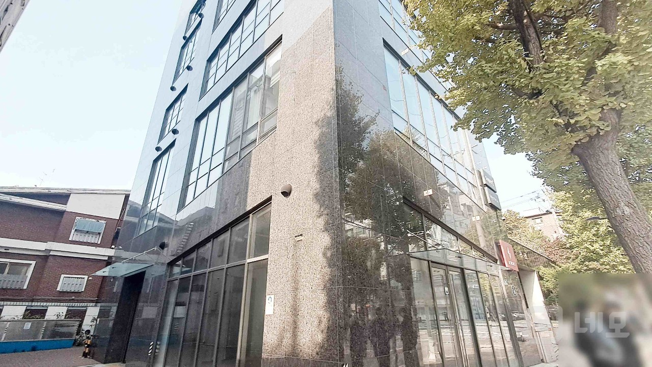 🏙️ [홍대·합정 신축건물] — 세련된 인테리어 & 즉시 입주 가능! 매물의 10번째 사진