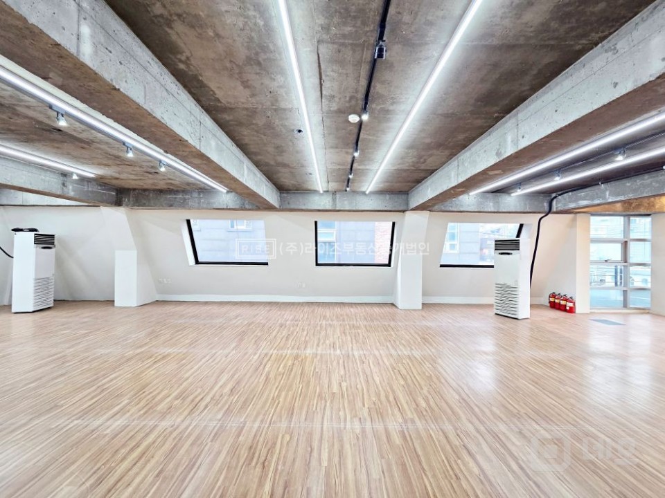 RISE 상수역합정역 인근 가성비좋은 사무실 매물의 12번째 사진