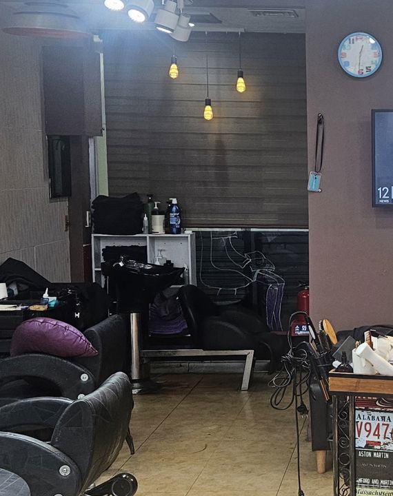 도선동 주상복합상가, 가성비 훌륭한 헤어샵 매물의 2번째 사진