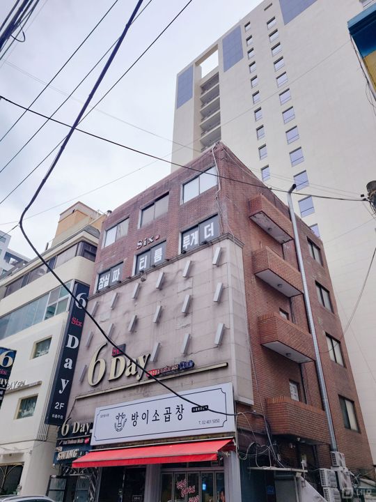 방이동 번화가에 위치한 파티룸 매물의 15번째 사진
