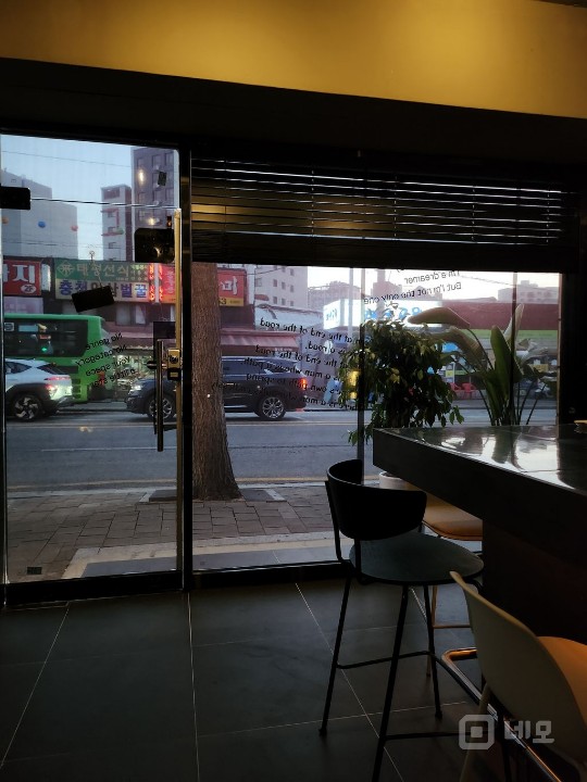 도로변  올수리 매장 매물의 2번째 사진