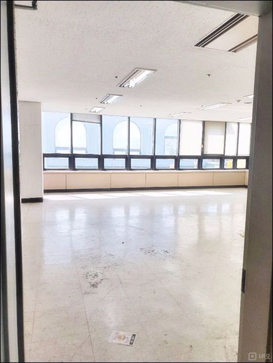 ▣7호선 학동역 도보 3분 이내 위치! 깔끔하고 쾌적한 사무실 임대▣ 매물의 1번째 사진