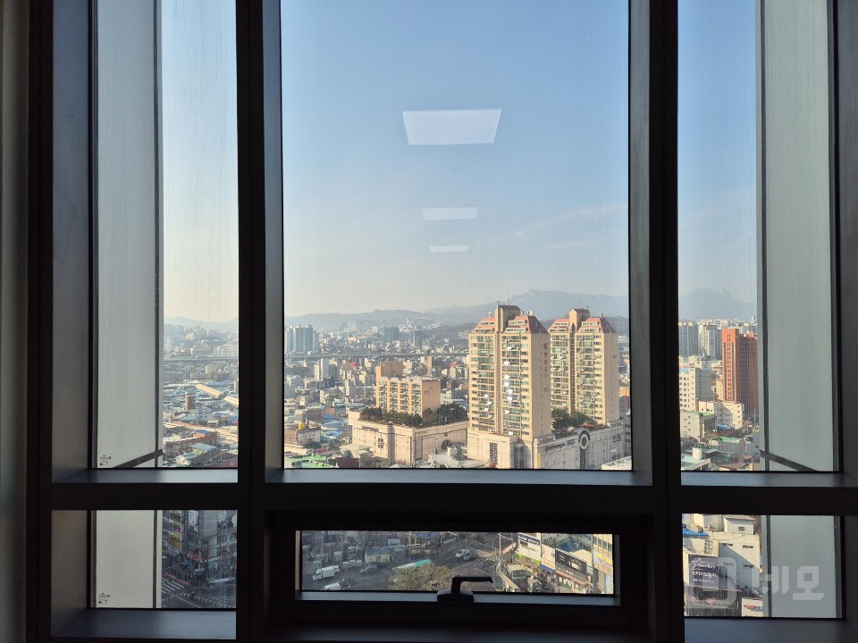 청량리역 바로 앞 역세권 프리미엄 오피스 기둥 없는 반듯한 호실 매물의 3번째 사진