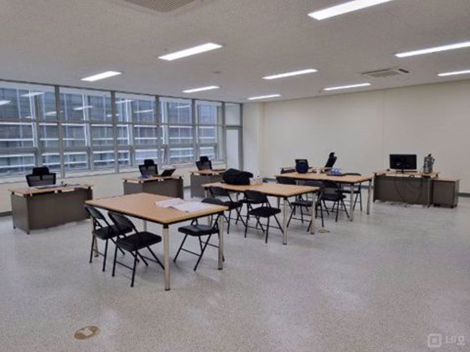 서구 청라동, 즉시입주가능한 지식산업센터 내 사무실 매물의 1번째 사진