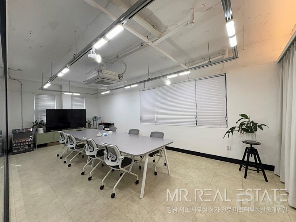 을지병원사거리 인근 인테리어ACE 노출천장 주차1대무료 가성비甲 매물의 7번째 사진