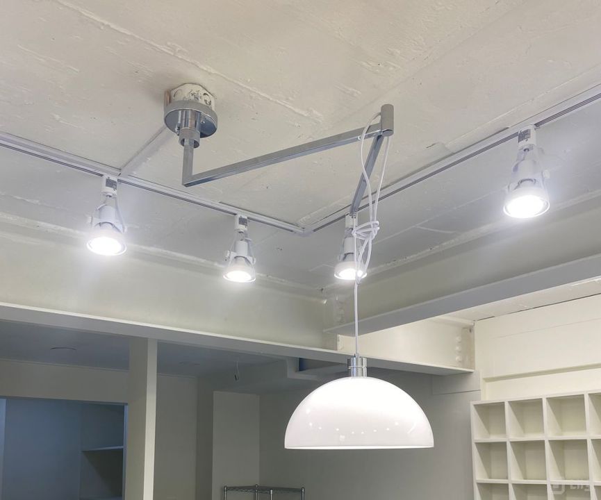홍대입구 도보 3분 | 1층 노출 상가 소품샵 카페 추천 매물의 9번째 사진