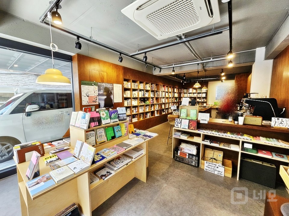 JS 서교동 오피스라인 1층 가성비 좋은 상가임대 매물의 3번째 사진