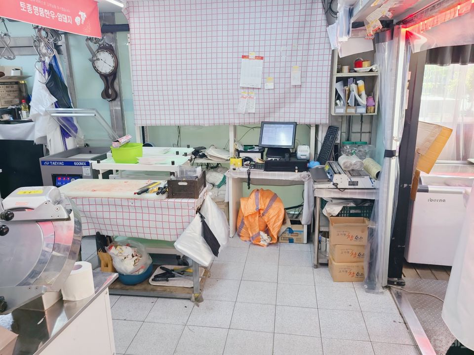 방화동 역세권 주거밀집지역 단지내 상가에 위치한 정육점 매물의 5번째 사진