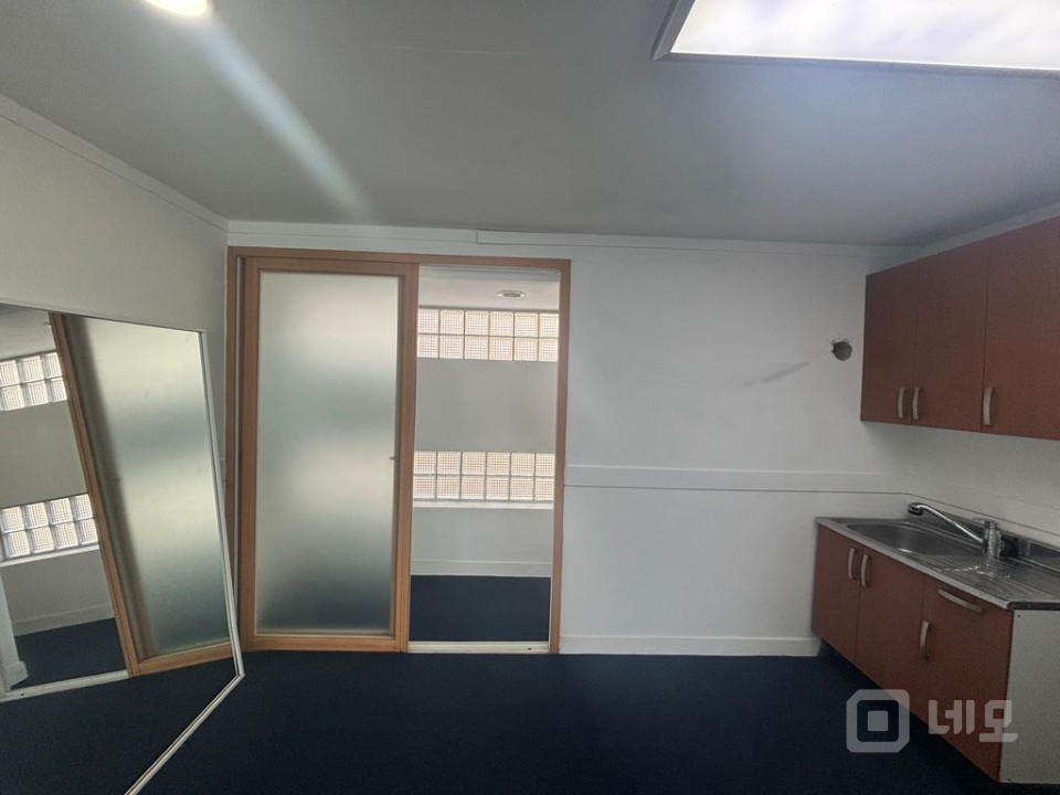 상수역 도보5분 주차1대 E/V있음 강변북로앞 사무실 기본 인테리어 완비 매물의 11번째 사진