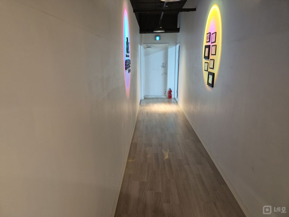 상암동 복합상권에 위치한 스튜디오 매물의 3번째 사진