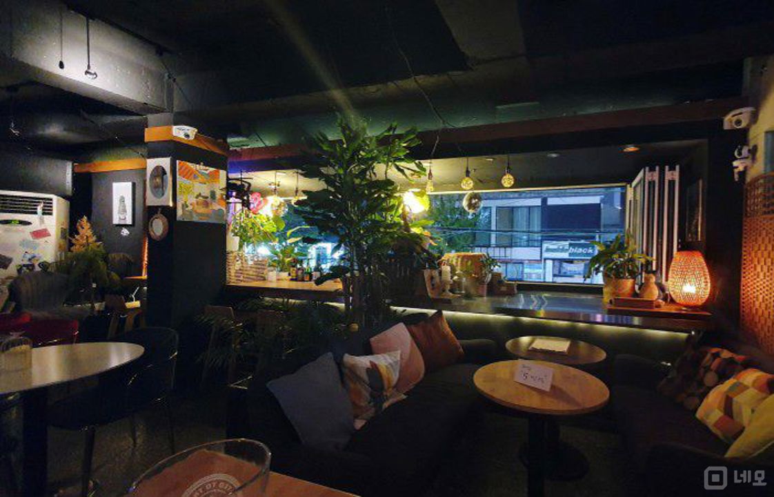 합정역 도보 7분 홍대 상상마당 건너편 호프집 매물의 2번째 사진