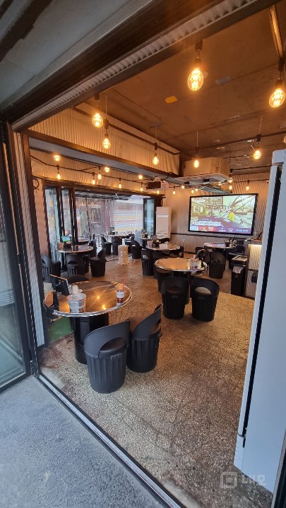 상봉동 먹자거리 골목에 위치한 1층 매물의 3번째 사진