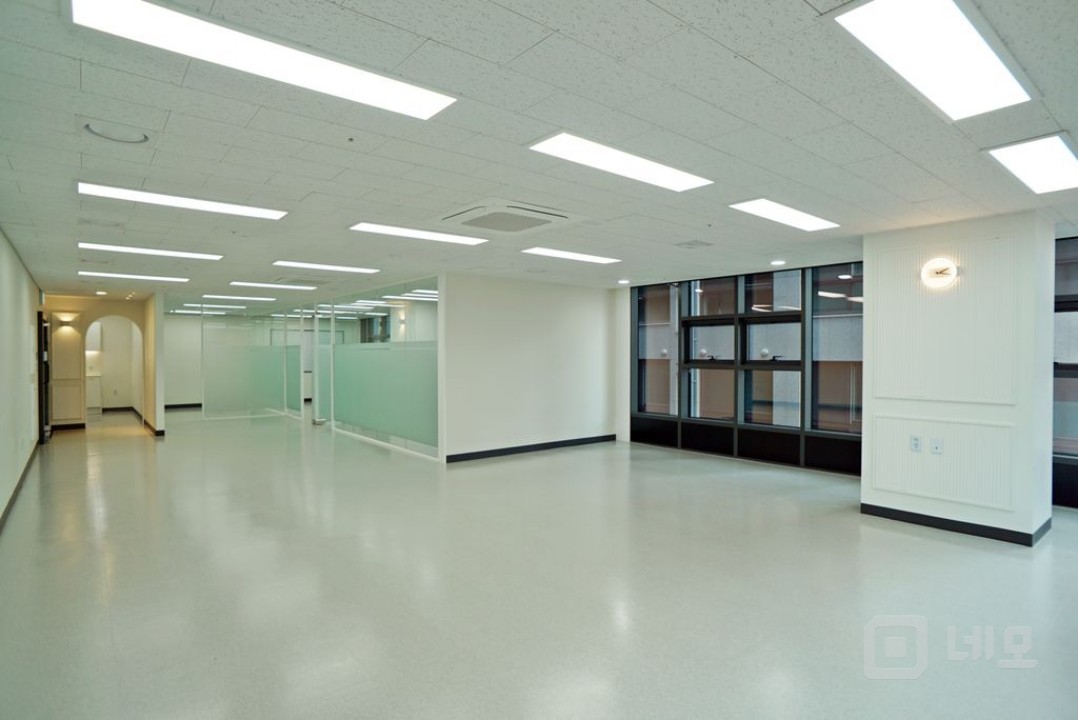 인기좋은코너 유리룸3개, 빠른입주 매물의 5번째 사진