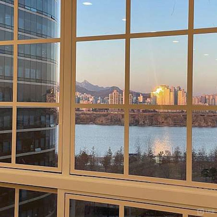 여의도 한강뷰 스튜디오 파티룸 1000/70 13평 내놔요 매물의 10번째 사진