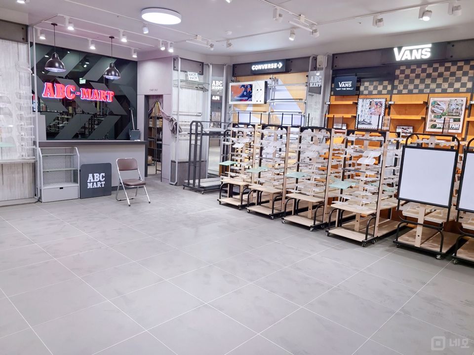 대현동 번화가에 위치한 공실 매물의 4번째 사진