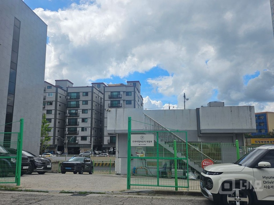 현대자동차의정부시승센타 이전으로 임대 합니다. 매물의 14번째 사진