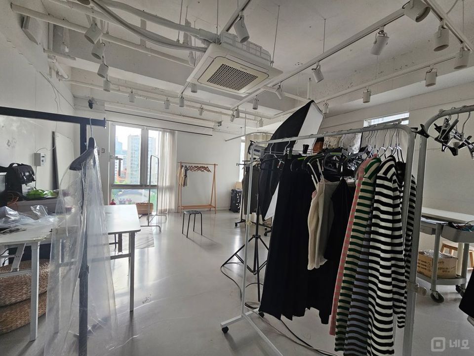 한개층 단독사용. 역세권. 인테리어 깔끔 매물의 3번째 사진