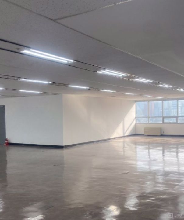 동작구 노량진동 접근성 좋은 7층 구분사무실 임대 매물의 4번째 사진