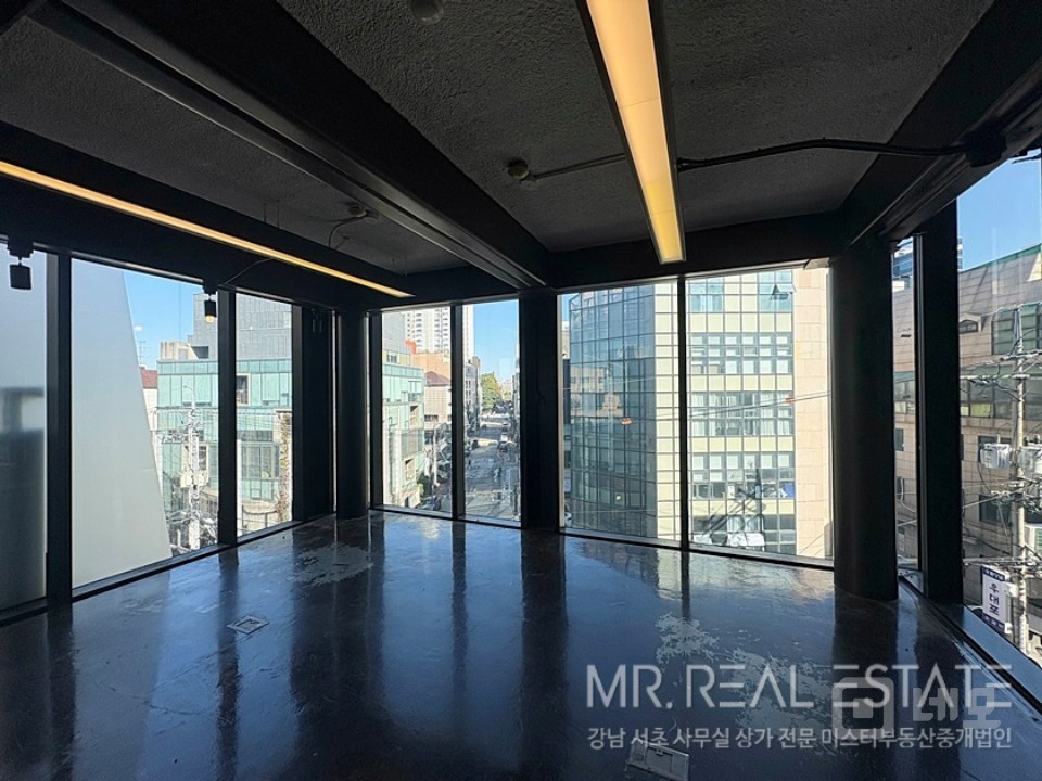 신사동 도산대로이면 무료2대 내외관세련된 건물 매물의 12번째 사진