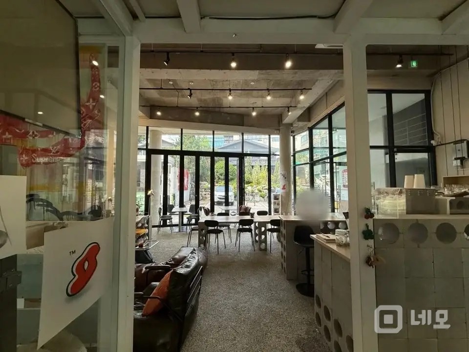 합정역 5분이내 40석 이상 나오는 복층 카페 매물의 2번째 사진