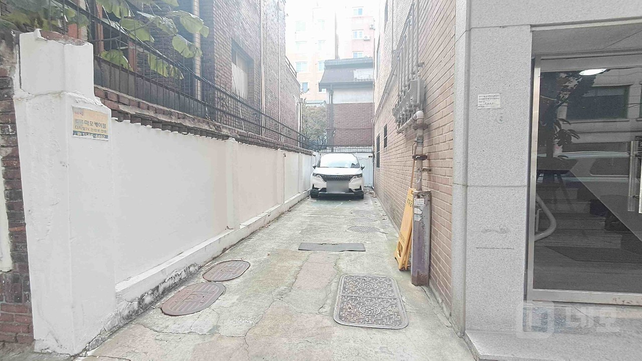 🏢 [홍대입구역 인근] 2층 단독 사무실 — 바로 사용 가능! 매물의 10번째 사진