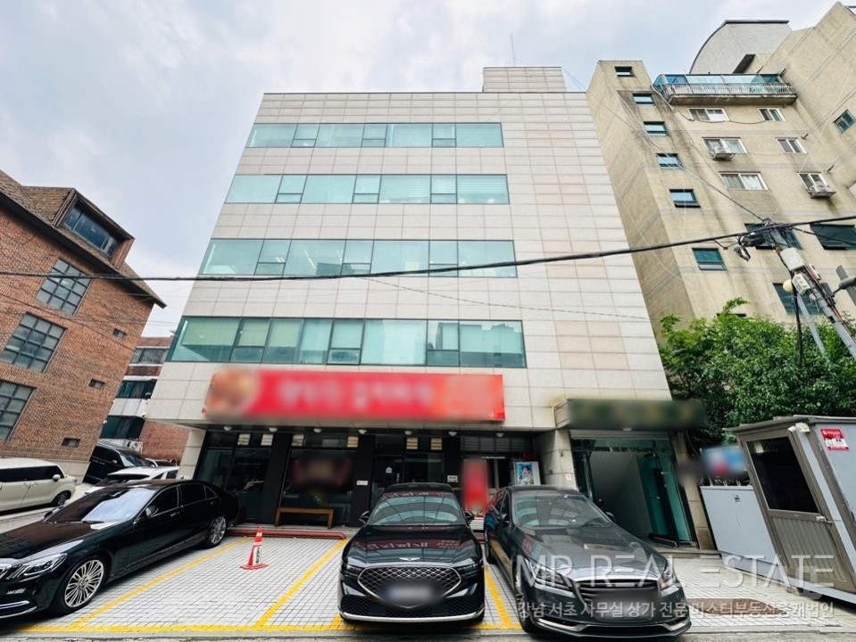 실사진 선정릉역1분 초역세권 엘베 자주식주차 룸2개 단독층 매물의 12번째 사진