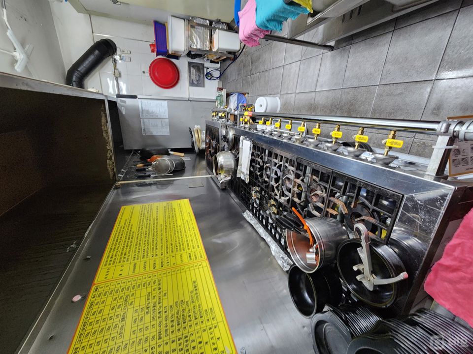 도봉동 방학역 역세권, 깔끔한 인테리어, 주방 시설 완비된 순댓국집 매물의 4번째 사진