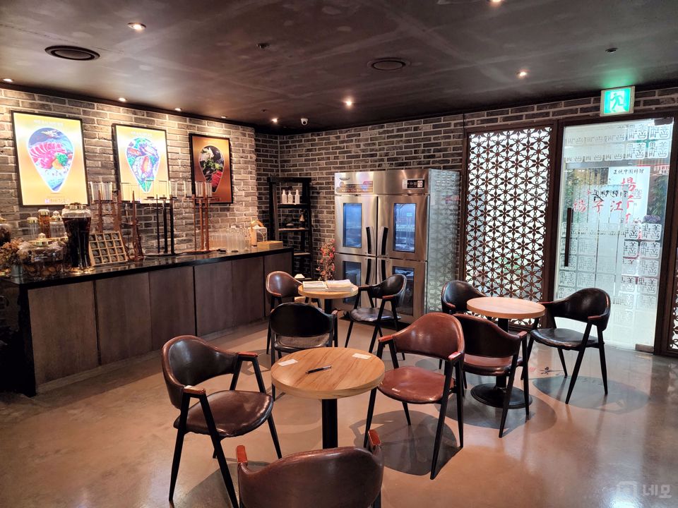 고급스러운 인테리어 완비된 여의도 음식점 매물의 8번째 사진