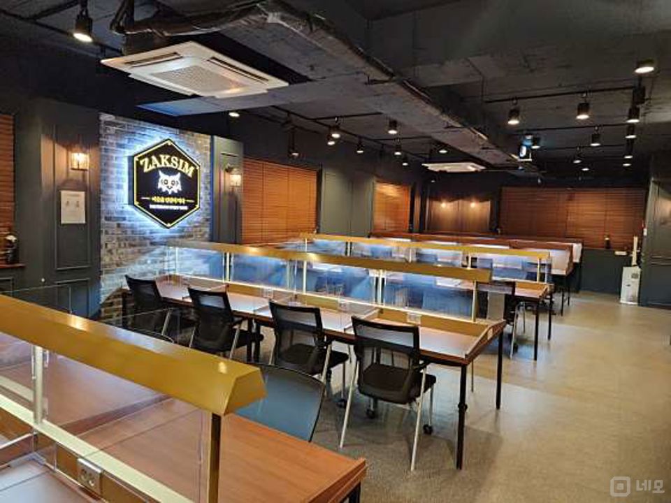 동숭동 상권 잡혀 있는 스터디카페 매물의 1번째 사진