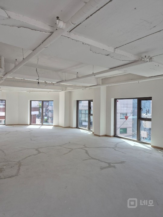 신축첫입주.대형사무실.즉시입주 매물의 2번째 사진