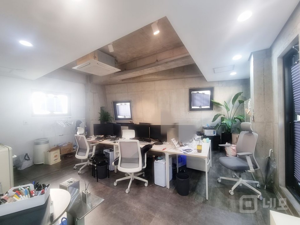 홍대역 3분 초역세권 동교동 내외관 퀄리티좋은 상가사무실!! 매물의 2번째 사진