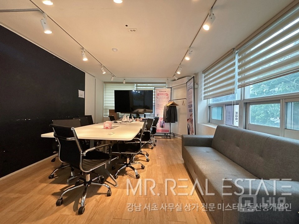 가로수길.인테리어ACE.가성비굳.폴딩도어.화이트톤 매물의 7번째 사진