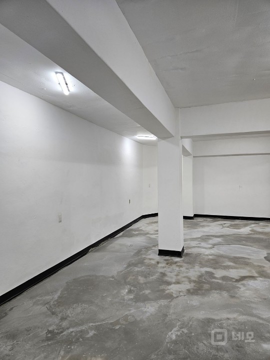 조용하고 쾌적한 방배동 지층 공간 월세 내놓습니다. 매물의 3번째 사진