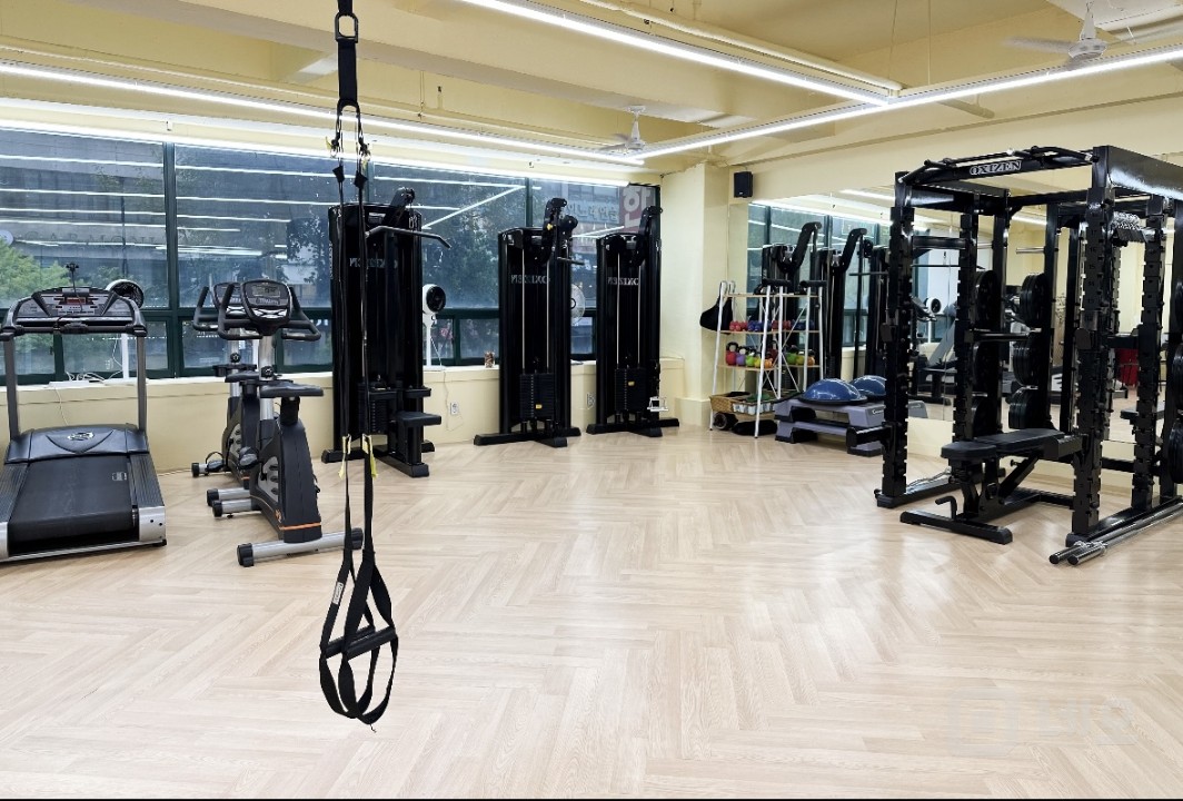 안산 이동 한대앞역 도보 5분거리 대로변 2층 PT샵 임대 매물의 2번째 사진
