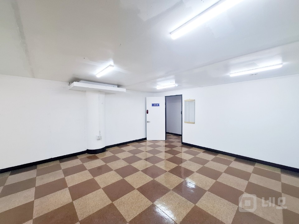 📍 강서구 화곡동 사무실 임대 – 주차·에어컨·승강기 완비 매물의 4번째 사진