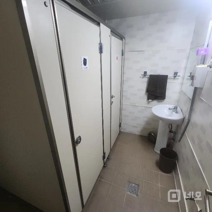 단독주택을 2,3층으로 개량한 고기및 일반식당 매물의 30번째 사진