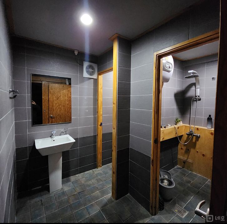 부산 금정구 편리한 접근성과 쾌적한 구조를 갖춘 2층 스튜디오 매물의 4번째 사진