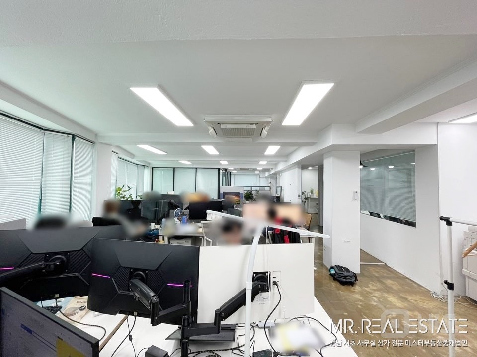 사진有.주차2대.인테리어.냉난방기完.논현역. 매물의 1번째 사진