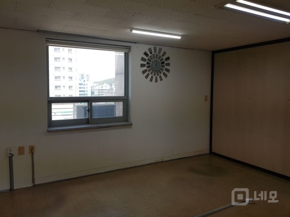냉난방기옵션 내부칸막이 깔끔한 구조 법인사무실및 쇼핑몰사무실 추천 매물의 11번째 사진
