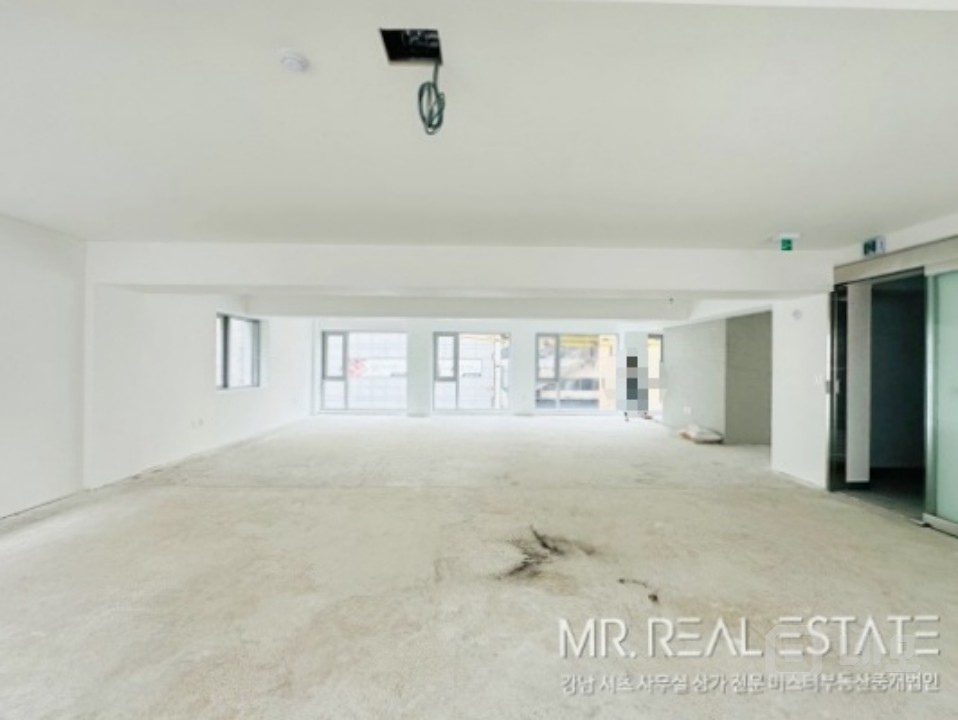 신축컨디션, 리모델링건물, 층당 면적 좋음, 역에서 매우 가까움 매물의 6번째 사진