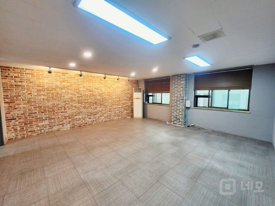 🚋신사역 1분 가성비 우수 오피스🚋 매물의 3번째 사진