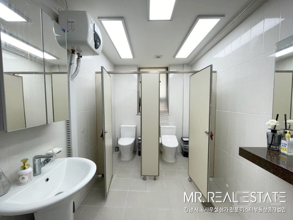 신사역 도보2분 교회 선호 2,3 층 통임대 인테리어 완비 매물의 18번째 사진