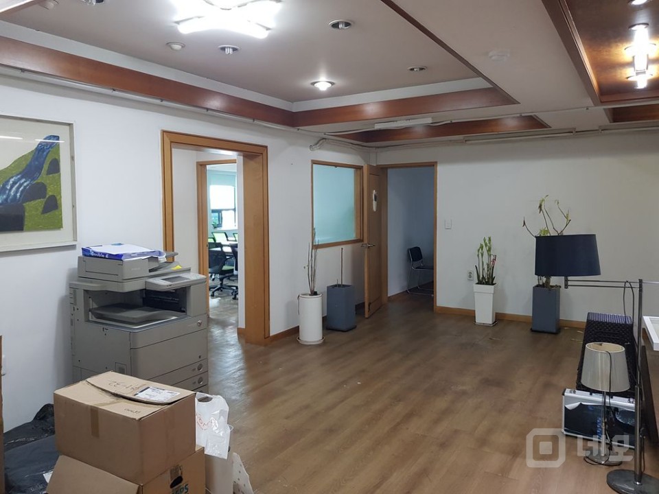 중랑구평수대비제일저렴내부칸막이엘베유통베란다법인및쇼핑몰사무실완전강추 매물의 20번째 사진
