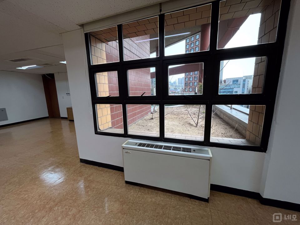 장안동 장한평역 바로 앞 가시성 아주 좋은 대로변 사무실 매물의 6번째 사진