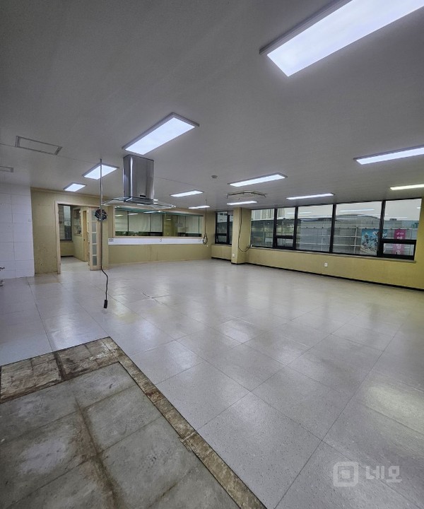 양재시민의숲역 초역세권 전망있는 사무실 매물의 5번째 사진