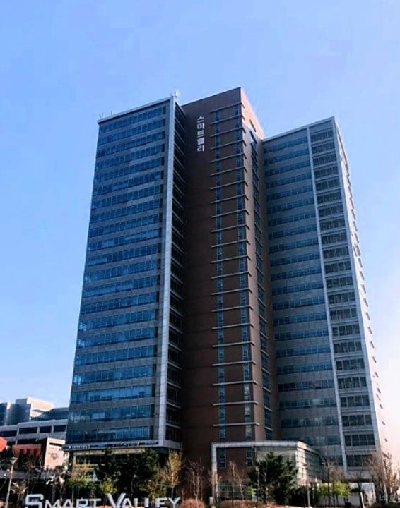 연수구 송도동  지식산업센터내 8층 사무실 임대 매물의 5번째 사진