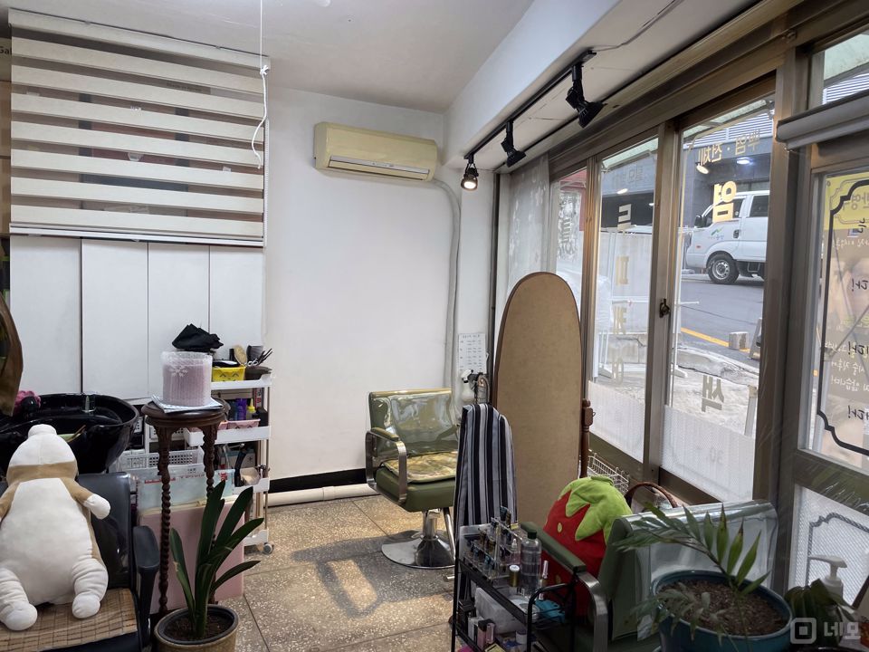 유동인구 많은 주거지역, 주목도 높은 봉천동 미용실 매물의 4번째 사진