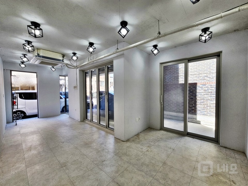 JS 신축급 1층 상가/사무실임대! 전용주차 1대 매물의 2번째 사진